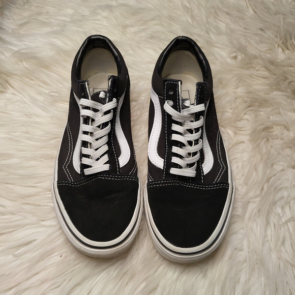 Black and White Vans - Picture 1 of 4
